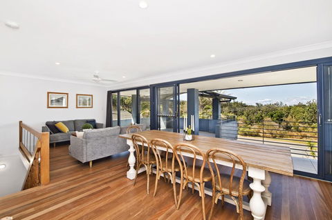 143 Matthew Flinders Drive, Port Macquarie - Stays Accommodation 0