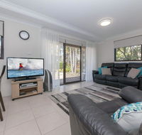 16 'Carindale' 19-23 Dowling St - Ground floor Foxtel Pool and Tennis Court - Stayed