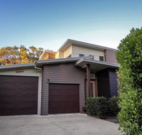 17 Naiad Court - Modern open plan family home with covered outdoor area and double lock-up garage
