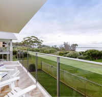 2 'The Helm' 22 Voyager Cl - Stunning waterfront unit with Air Conditioning - Stayed