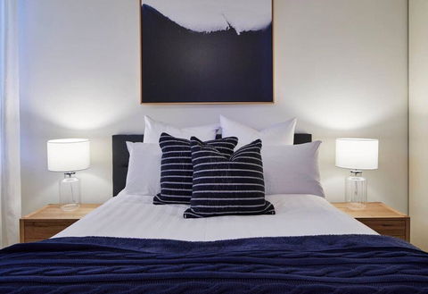2 Bdrm South Yarra Apt With Balcony And Parking - Stayed 3