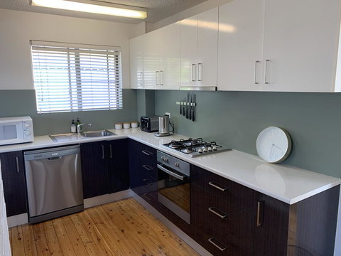 2 Bed Bar Beach Apartment - Stroll To Beach & Cafes, Supermarket Apartment 6 - Stayed 0