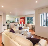 2 Bedroom with Parking  AC Close To Beach  City - Stayed