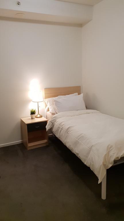 2 Bedrooms CBD FREE Tram Apartment (Melb Central, China Town, Queen Victoria Market, Melbourne University, RMIT, Etc) - Stayed 3