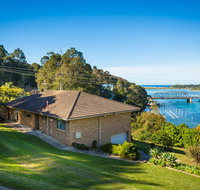 2 Water Crescent - Retro Haven