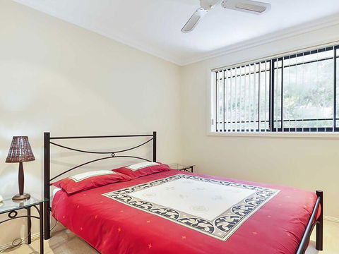 2/11a Christmas Bush Avenue - Fantastic Townhouse Close To Dutchies Beach - Stayed 1
