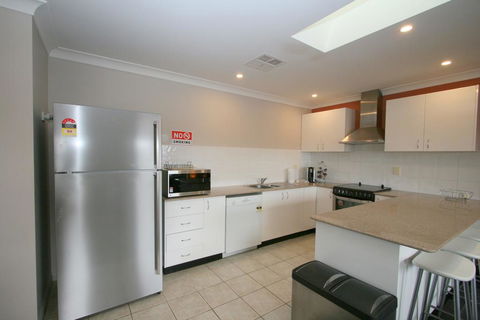 2/17 Jillamatong Street - Stayed 2