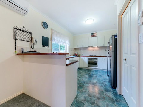 2/3 Wyndham Ave,Cowes - Stayed 2