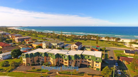 20 Kingsway 3 Bedroom Holiday Apartment - Stays Accommodation 1