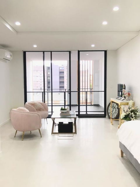 206 Kalina Apartments 1 Bedroom - Stays Accommodation 3