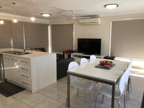 21 On Hursley Motel Apartments - Stayed 1