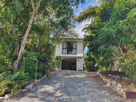 27 Bomburra Court - Rainbow Beach, Spacious, Comfortable, Large Deck, Private - Stayed 2