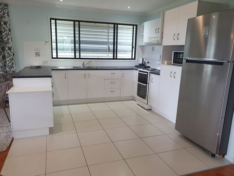 27 Bomburra Court - Rainbow Beach, Spacious, Comfortable, Large Deck, Private - Stayed 3