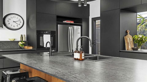 Beautifully Renovated Period Property Walking Distance To Cbd - Stayed 3