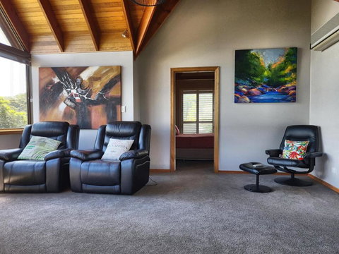 Cabins @ The View - Stays Accommodation 2