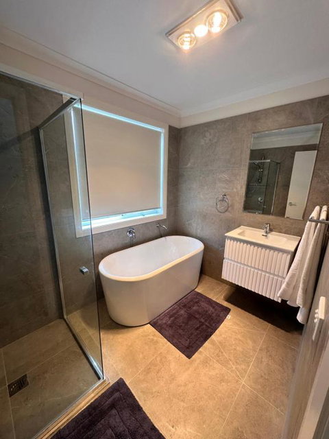 Canberra 3 Bedroom Home To Remember - Stays Accommodation 1