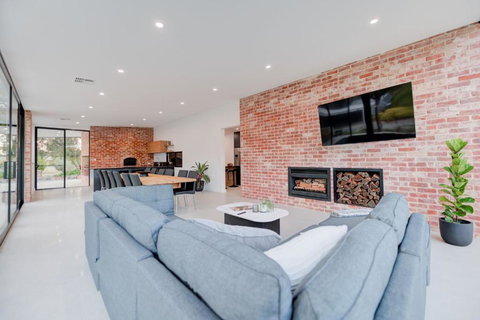 CASALE ESTATE - Stays Accommodation 1