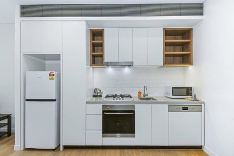 Central Cozy 1BR Suite With Parking Near Train And Mall - Stayed 3
