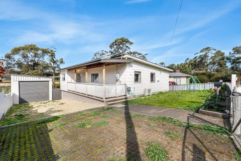 Coastal Retreat By The Beach - Stayed 3