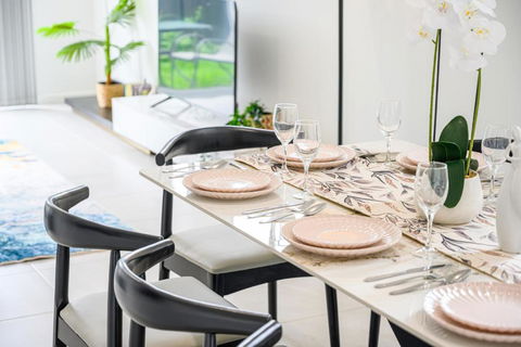 Denham Court 4Br With Central AC & WiFi Near Coles - Stayed 1