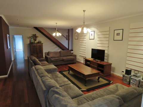 29 Church St, Cowes - Large Holiday House Close To Shops And Beach - Stayed 1