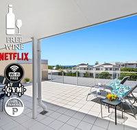 2BR Coolum Beach  Rooftop Terrace Spa Tennis Pool