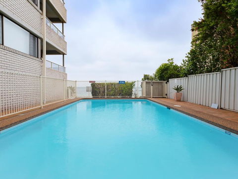 3 'Bangalee' 41 Soldiers Point Rd - Fantastic Waterfront Unit With Pool, WIFI & Chromecast - Stayed 1