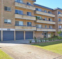 3 'Silvana Court' 26 Ajax Avenue - neat unit with air conditioning - Stayed