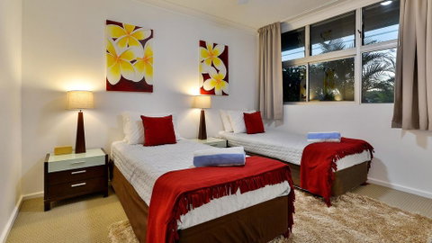 3 Bedroom Poinciana Lodge - Stays Accommodation 2