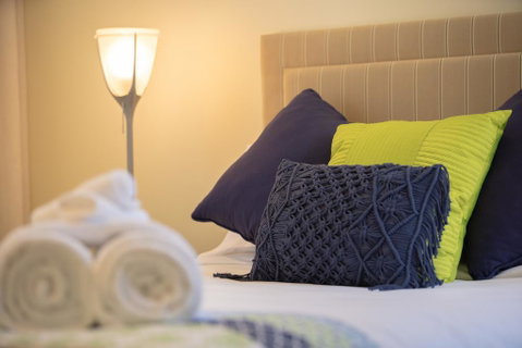 3 Bedroom Ultimate Luxury Waterfront - Stays Accommodation 2