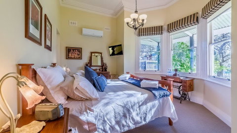 3 Genesta St, Cowes - Federation Home - Stayed 1