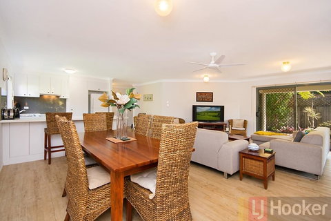 32 Beachside - Stays Accommodation 3