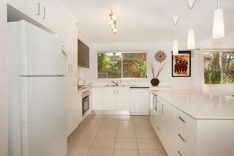 35 Santa Monica Avenue Coolum Beach, Pet Friendly, Linen Included - Stayed 3