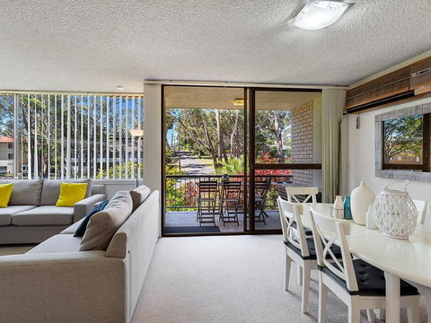 4 'Magnus Gardens', 7 Magnus St - Beautiful Air Conditioned Unit With Filtered Water Views & WIFI - Stayed 3