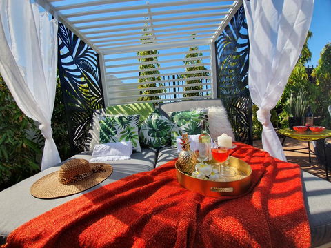 4 BEDROOM GARDENS ESCAPE - CHAMPAGNE STAYS Darwin - Stayed 1