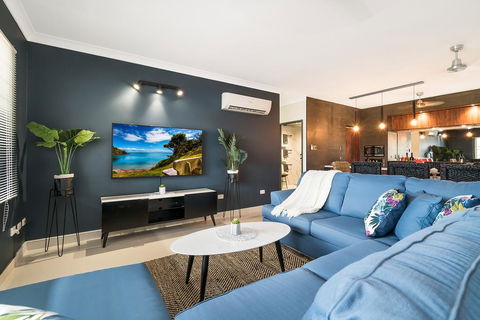 4 BEDROOM GARDENS ESCAPE - CHAMPAGNE STAYS Darwin - Stayed 0