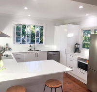 4 bedroom house - Walk to Southbank - Stays Accommodation