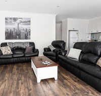 4 Bedroom Inner City Townhouse - SLEEPS 9  - Stayed