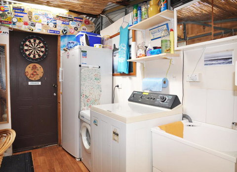 45 HALFORD - PET FRIENDLY - Stayed 1