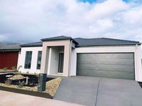 Book Tarneit Accommodation Vacations Stayed Stayed
