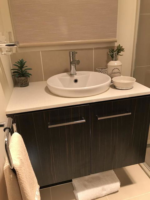 5 Star Room With Own Bathroom - Singles, Couples, Families Or Executives - Stays Accommodation 3