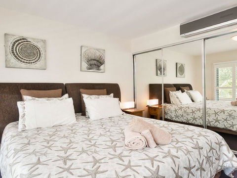 516 'Oaks Pacific Blue', 265 Sandy Point Road- Private Pool, Aircon, WIFI - Stayed 1