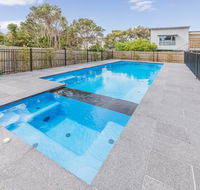 52 ON BAYVIEW - PET FRIENDLY OUTSIDE ONLY - Stayed
