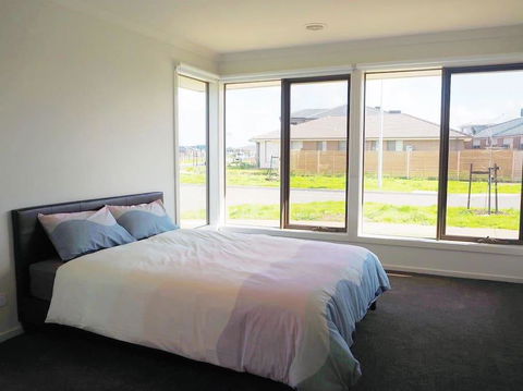 5Bed 2Bath Family House In Werribee - Stays Accommodation 1