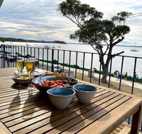 6 'SHOAL TOWERS' 11 SHOAL BAY RD - STUNNING WATER VIEWS  PERFECT LOCATION - Stayed