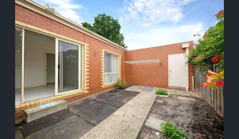 6 CAN STAY, CENTRAL GLEN WAVERLEY - Stayed 1