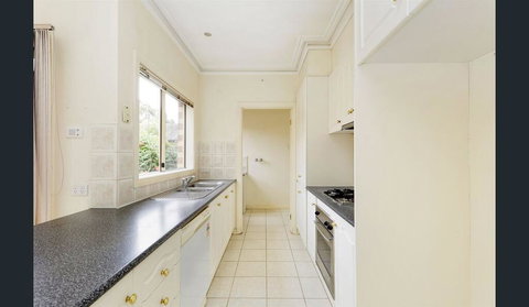 6 CAN STAY, CENTRAL GLEN WAVERLEY - Stayed 2