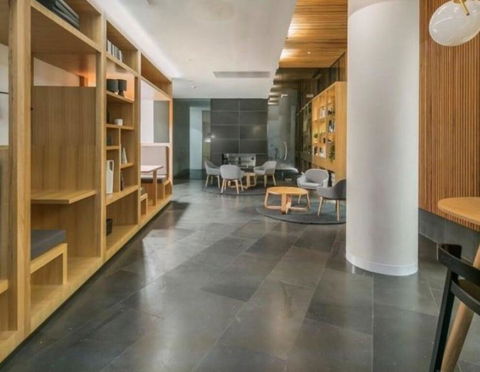 602PR Docklands 1 Bedroom Gym Pool Spa - Stayed 3