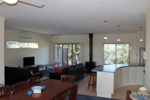 61 Red Rocks Rd, Cowes - Stayed 1