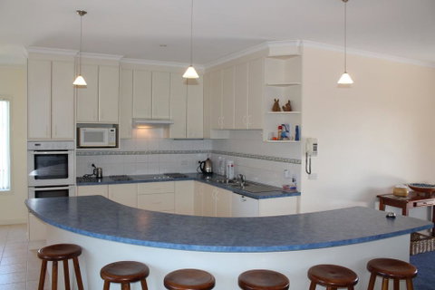 61 Red Rocks Rd, Cowes - Stayed 3